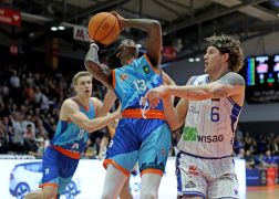 Medipolis SC Jena Fraport Skyliners Frankfurt 11